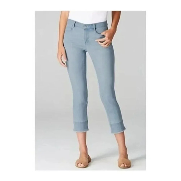 J. Jill Authentic Fit Light Blue Wash Cropped Jeans 8 - Picture 1 of 6